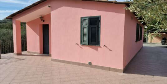 R 630 Villetta Indipendente in Vendita a Imperia Cascine